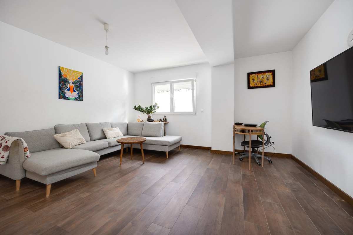 Se vende Villa - Chalet de 4 dormitorios en Costa Blanca, Alicante, España