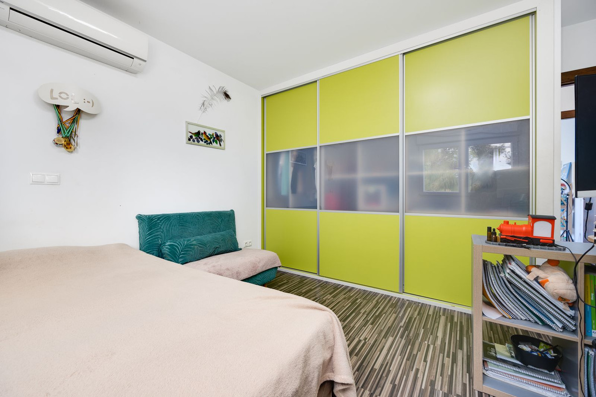 Se vende Villa - Chalet de 4 dormitorios en Costa Blanca, Alicante, España
