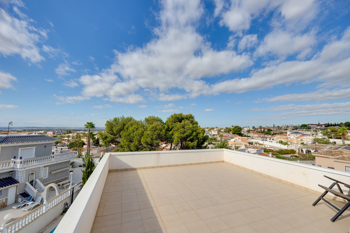 Se vende Villa - Chalet de 4 dormitorios en Costa Blanca, Alicante, España