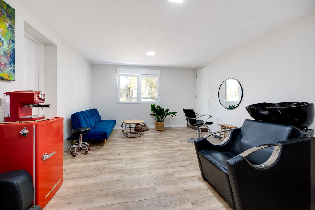 Se vende Villa - Chalet de 4 dormitorios en Costa Blanca, Alicante, España