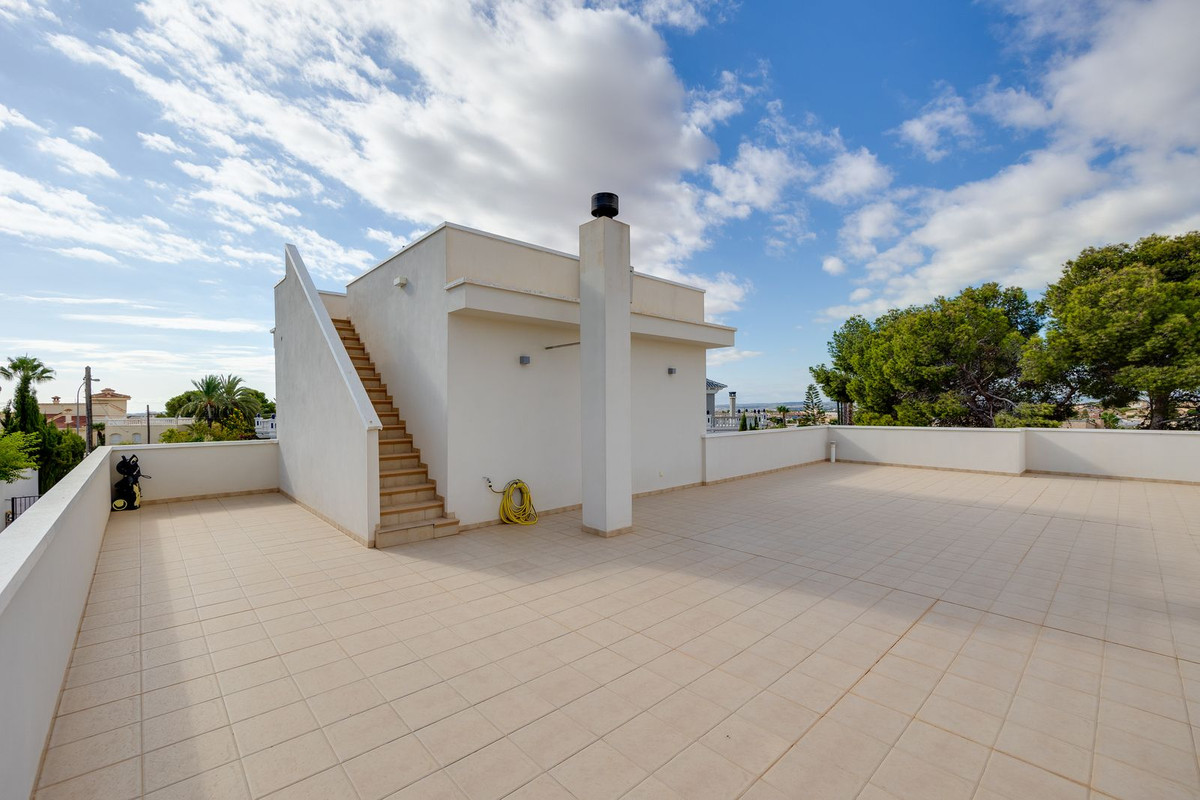 Se vende Villa - Chalet de 4 dormitorios en Costa Blanca, Alicante, España