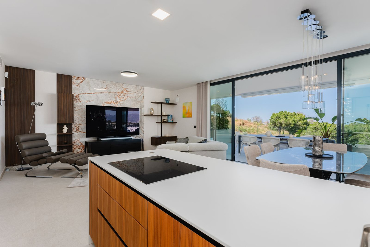 4 Bed Apartment for sale in Cabopino Costa Del Sol, Málaga, Spain