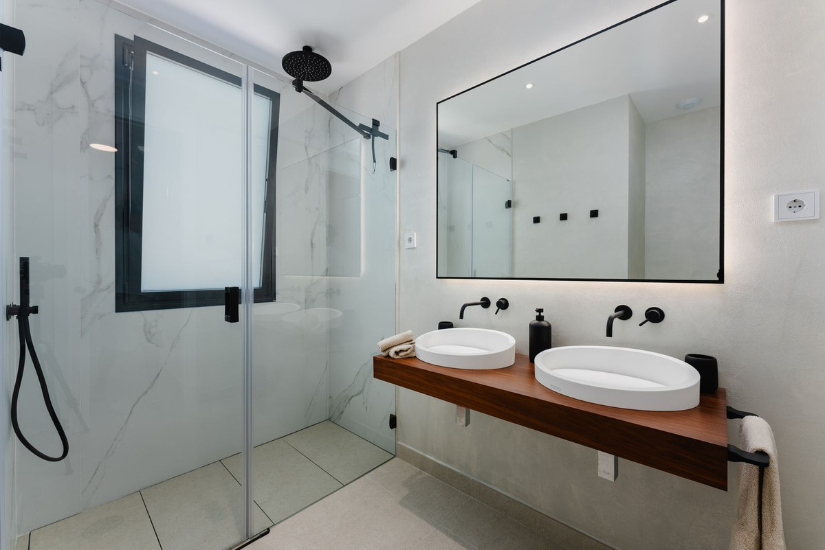 4 Bed Apartment for sale in Cabopino Costa Del Sol, Málaga, Spain