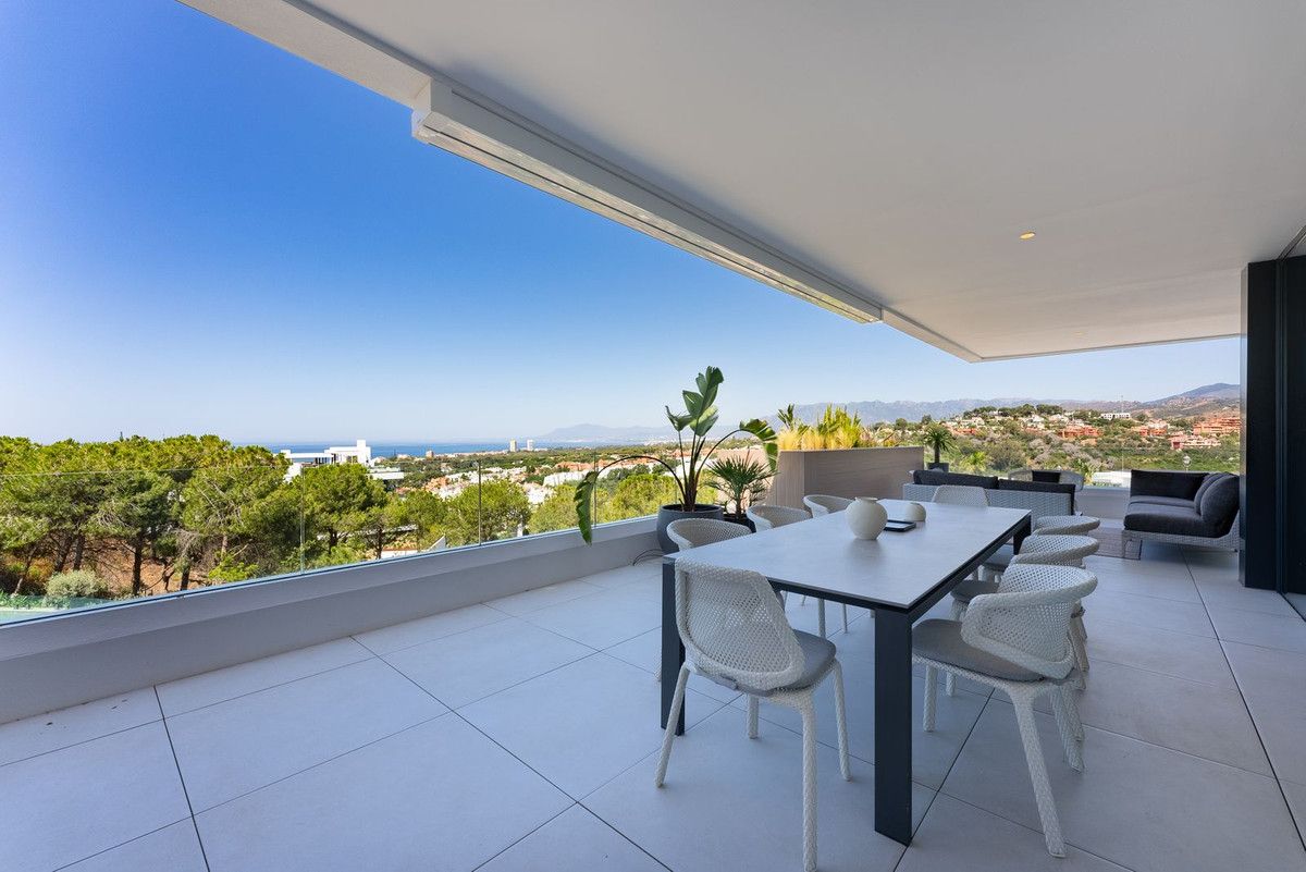 4 Bed Apartment for sale in Cabopino Costa Del Sol, Málaga, Spain