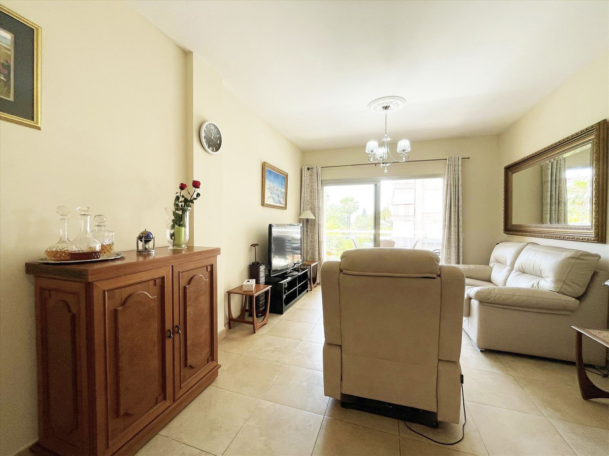 Se vende Apartamento Planta Media de 3 dormitorios en Costa Blanca, Alicante, España