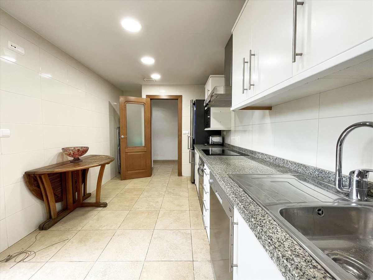 Se vende Apartamento Planta Media de 3 dormitorios en Costa Blanca, Alicante, España
