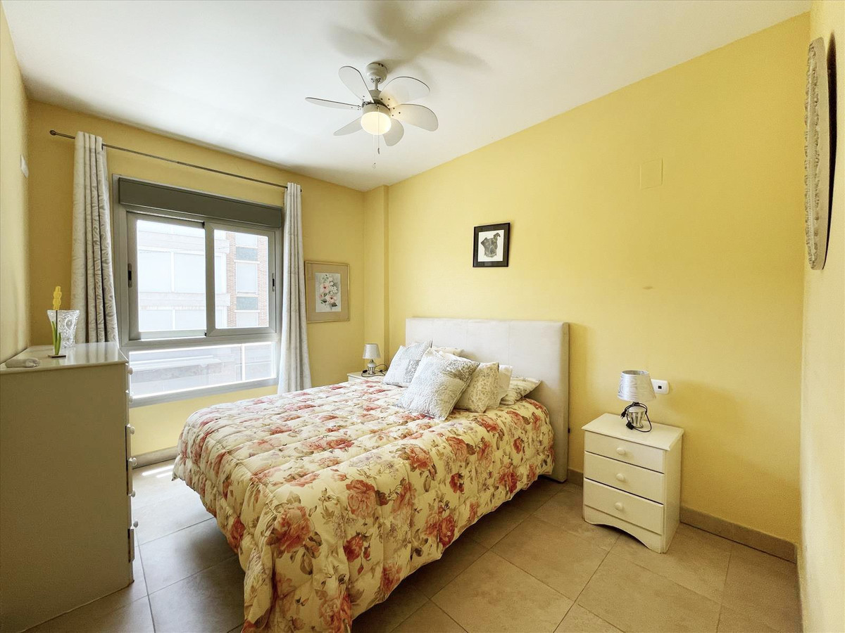 Se vende Apartamento Planta Media de 3 dormitorios en Costa Blanca, Alicante, España