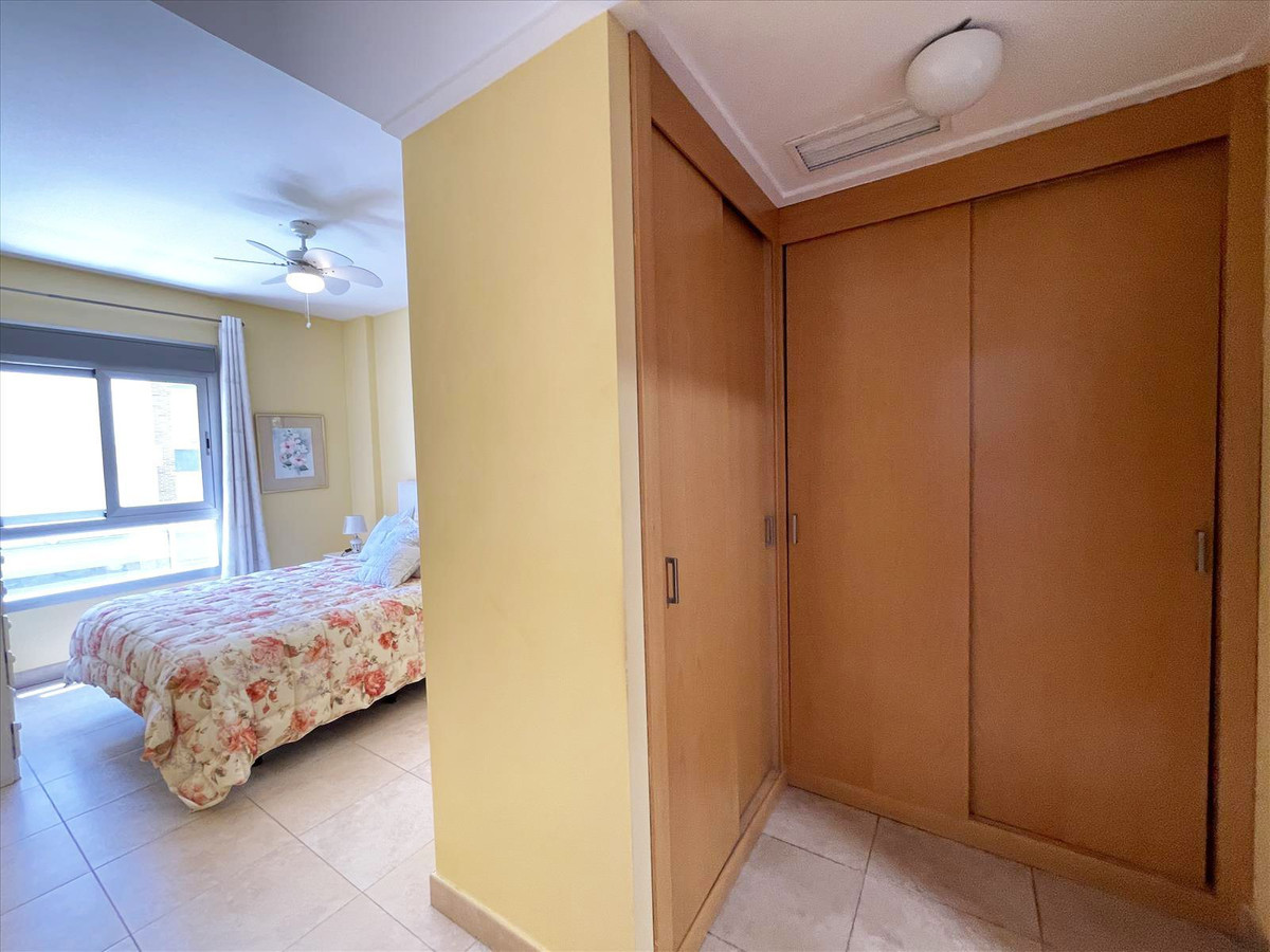 Se vende Apartamento Planta Media de 3 dormitorios en Costa Blanca, Alicante, España