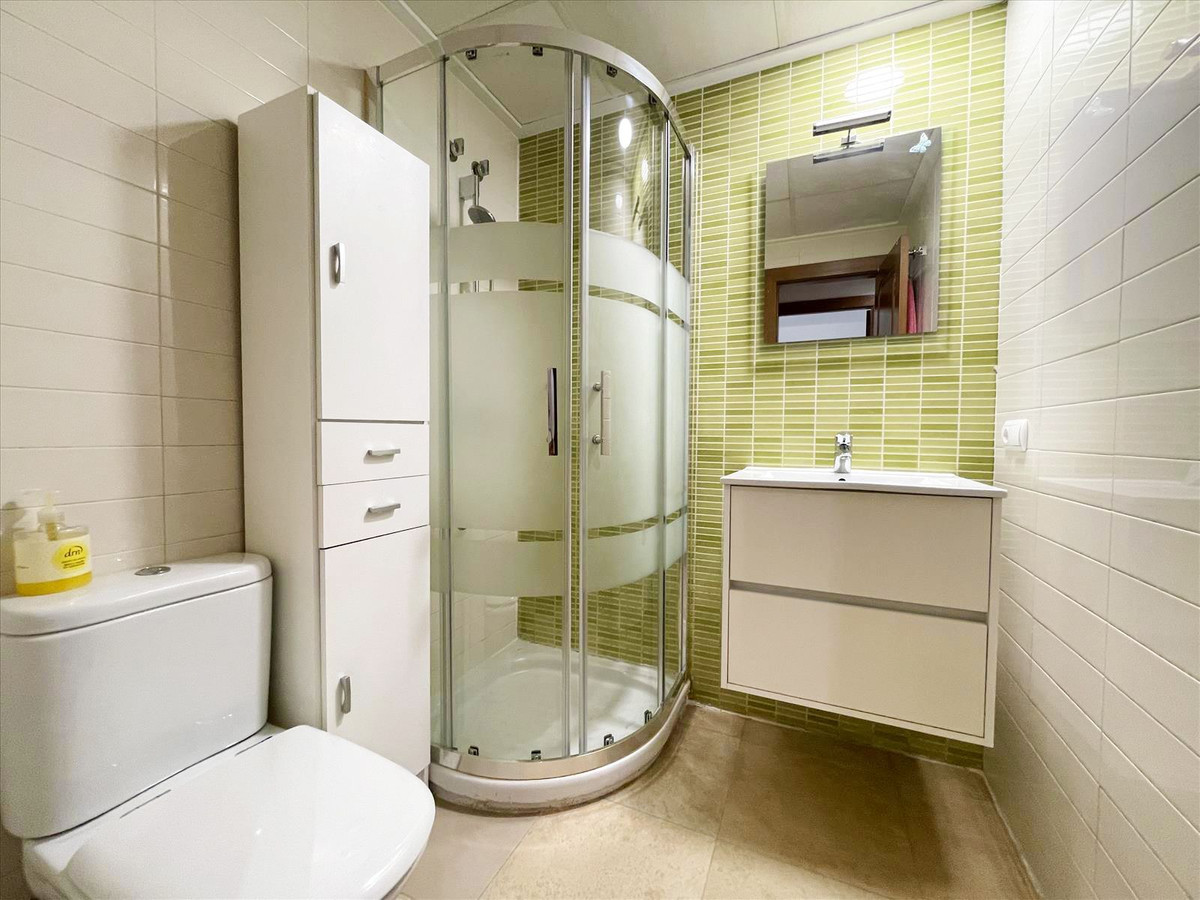 Se vende Apartamento Planta Media de 3 dormitorios en Costa Blanca, Alicante, España