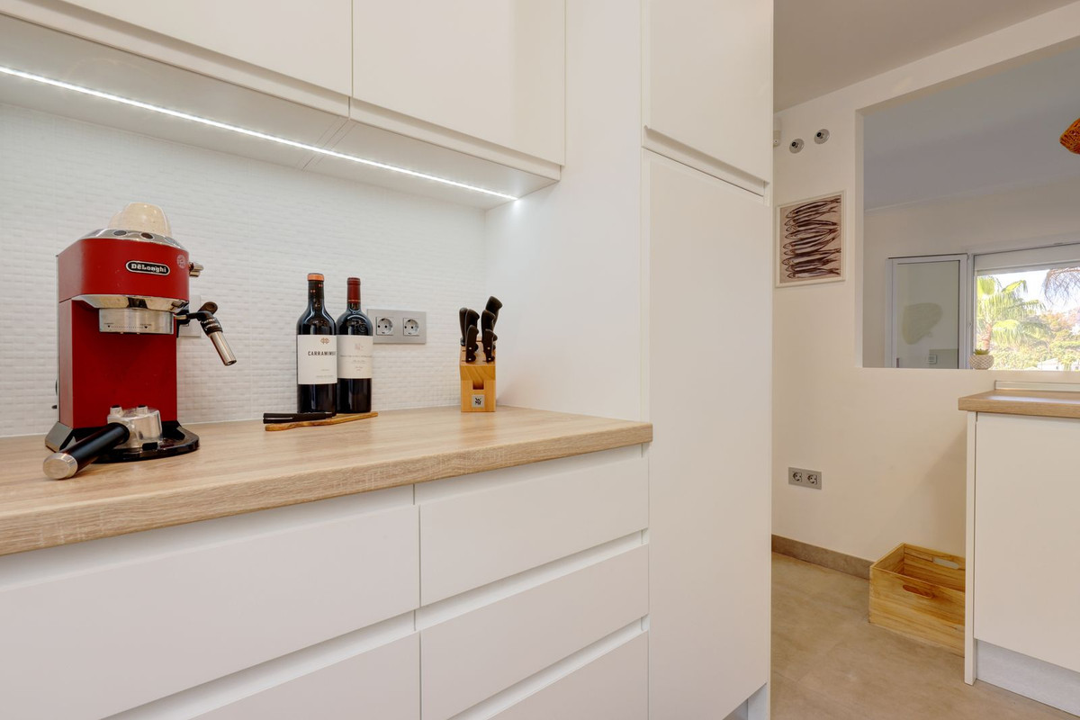 3 Bed Apartment for sale in La Quinta Costa Del Sol, Málaga, Spain