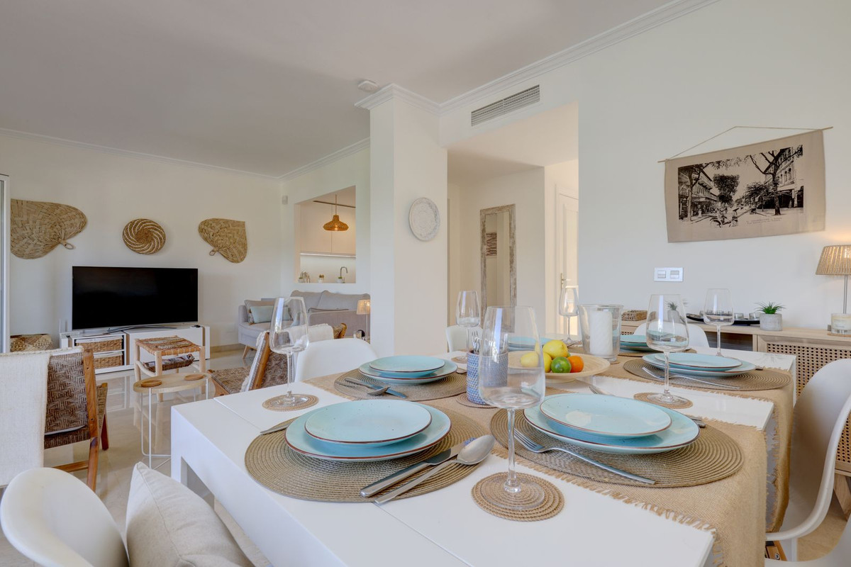 3 Bed Apartment for sale in La Quinta Costa Del Sol, Málaga, Spain
