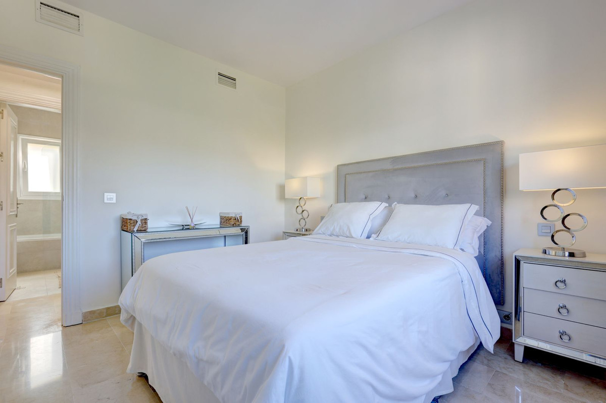 3 Bed Apartment for sale in La Quinta Costa Del Sol, Málaga, Spain