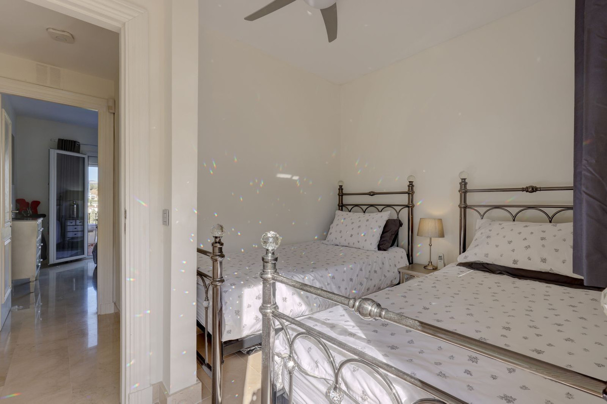 3 Bed Apartment for sale in La Quinta Costa Del Sol, Málaga, Spain