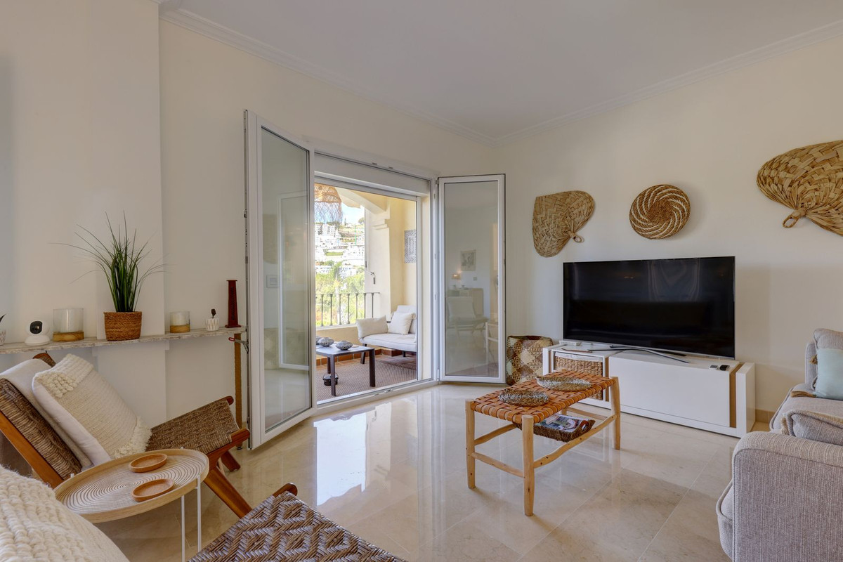 3 Bed Apartment for sale in La Quinta Costa Del Sol, Málaga, Spain