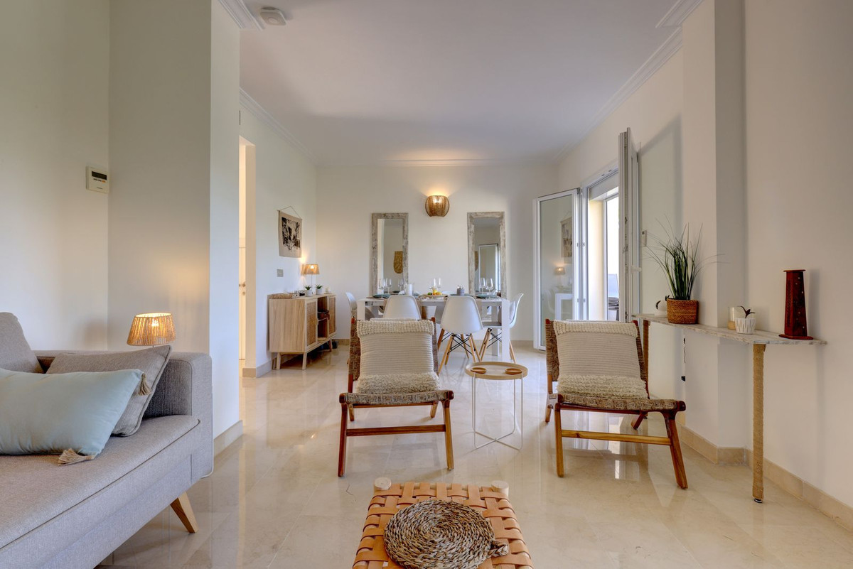 3 Bed Apartment for sale in La Quinta Costa Del Sol, Málaga, Spain