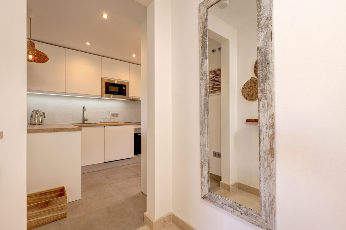 3 Bed Apartment for sale in La Quinta Costa Del Sol, Málaga, Spain