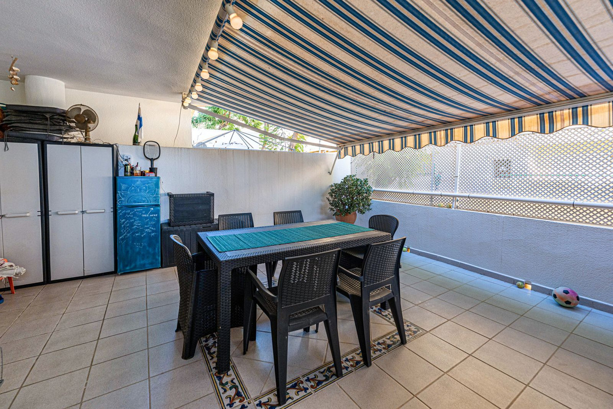 2 Bed Apartment for sale in Fuengirola Costa Del Sol, Málaga, Spain