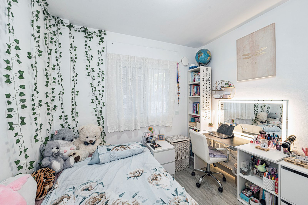 2 Bed Apartment for sale in Fuengirola Costa Del Sol, Málaga, Spain