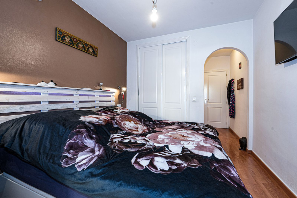 2 Bed Apartment for sale in Fuengirola Costa Del Sol, Málaga, Spain