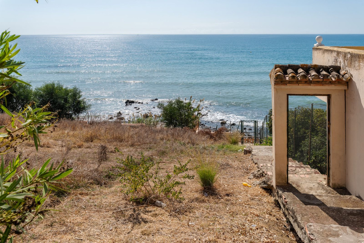 Se vende Villa - Chalet de 4 dormitorios en Costa Del Sol, Málaga, España