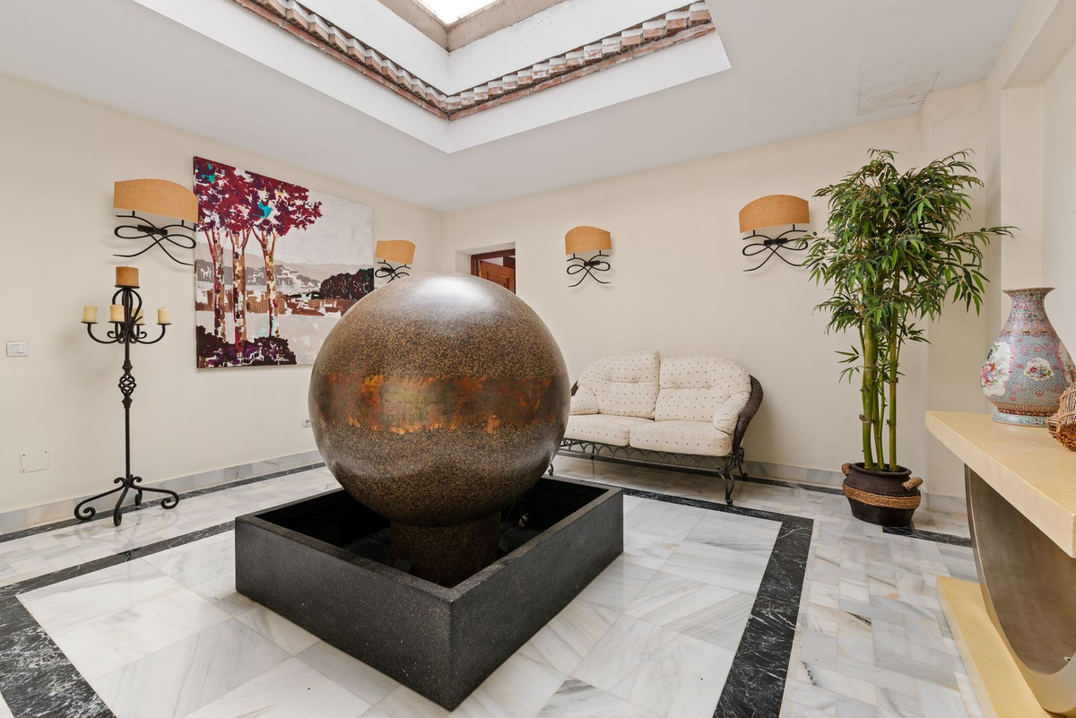 Se vende Villa - Chalet de 4 dormitorios en Costa Del Sol, Málaga, España