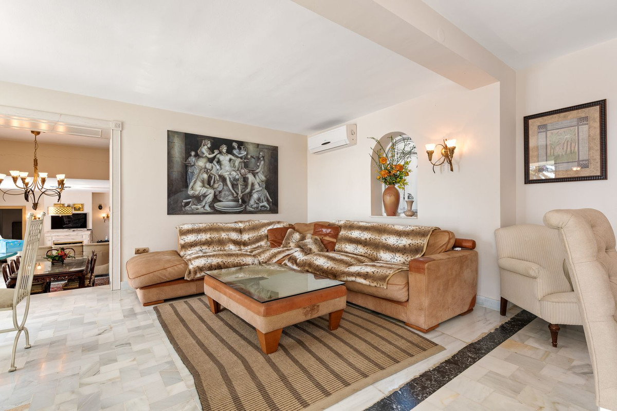 Se vende Villa - Chalet de 4 dormitorios en Costa Del Sol, Málaga, España