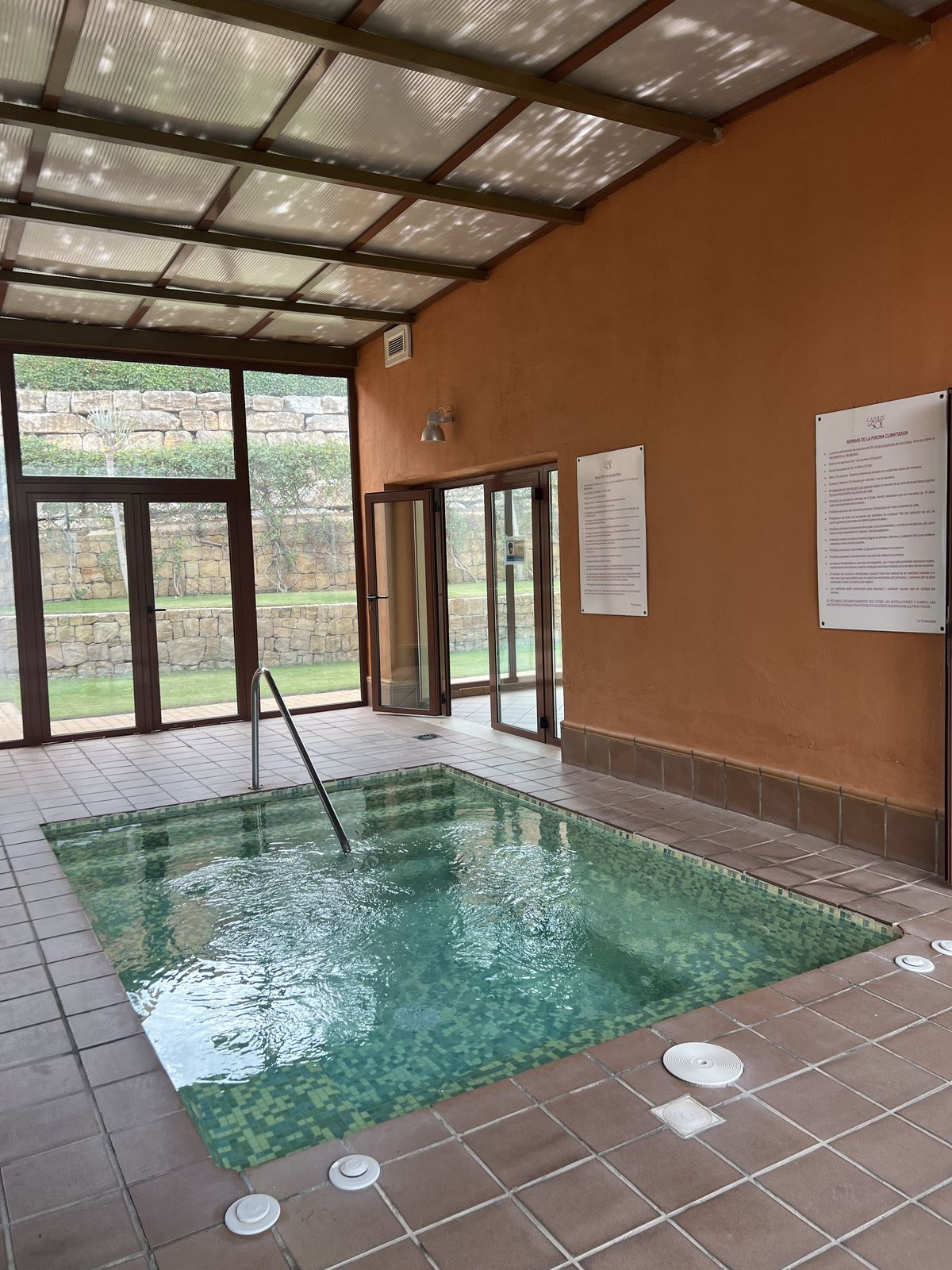 Se vende Apartamento Planta Baja de 2 dormitorios en Costa Del Sol, Málaga, España