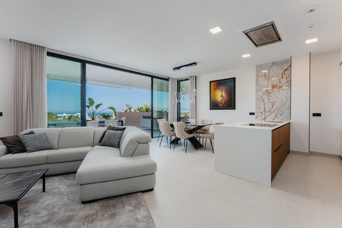 4 Bed Apartment for sale in Marbella Costa Del Sol, Málaga, Spain