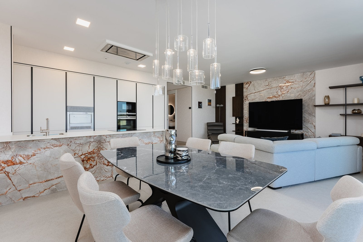 4 Bed Apartment for sale in Marbella Costa Del Sol, Málaga, Spain