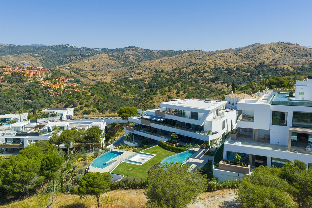 4 Bed Apartment for sale in Marbella Costa Del Sol, Málaga, Spain