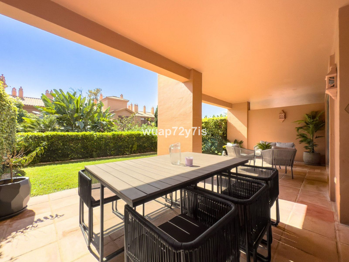3 Bed Apartment for sale in Estepona Costa Del Sol, Málaga, Spain