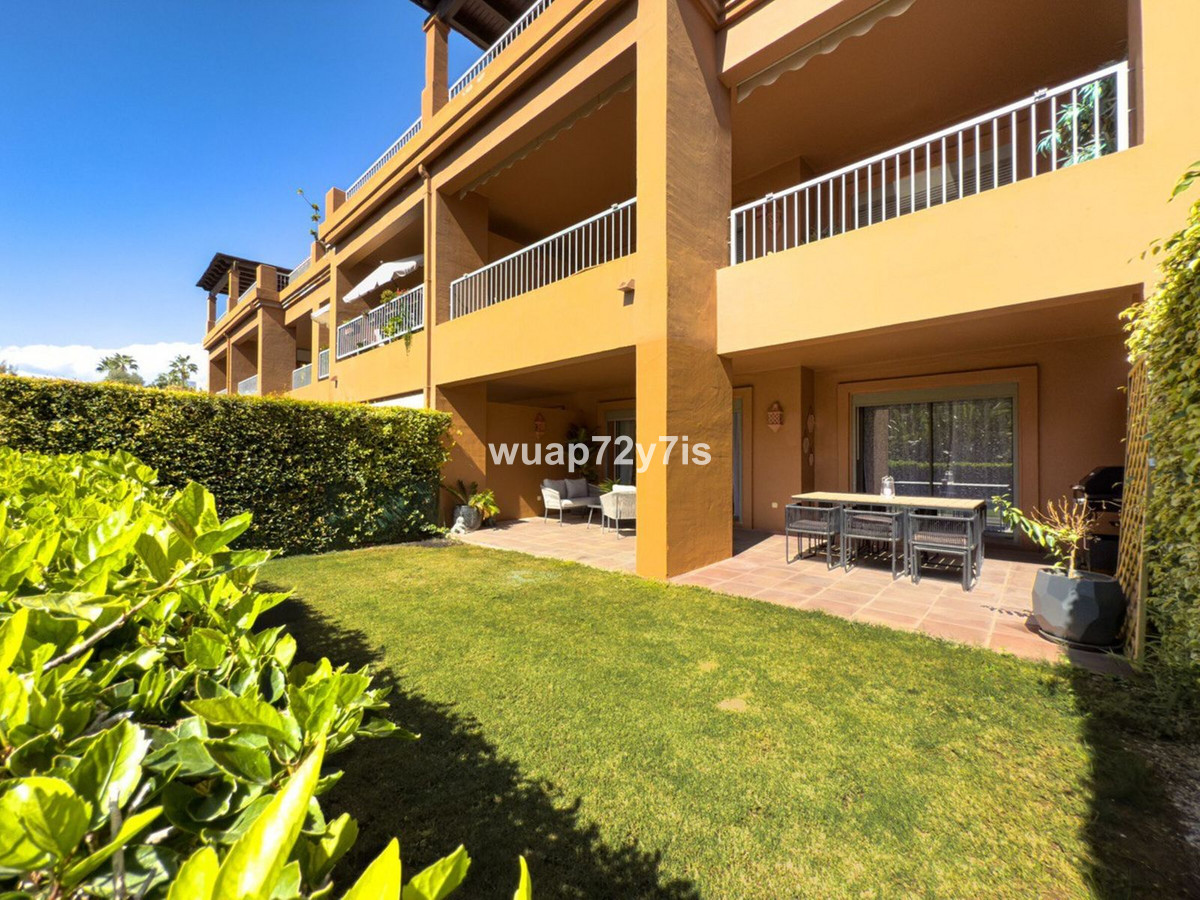 3 Bed Apartment for sale in Estepona Costa Del Sol, Málaga, Spain