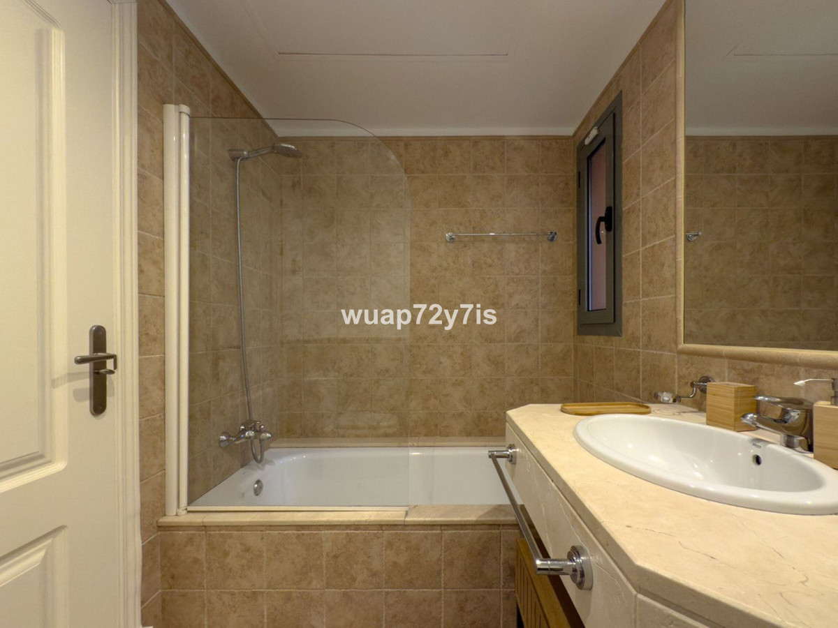 3 Bed Apartment for sale in Estepona Costa Del Sol, Málaga, Spain