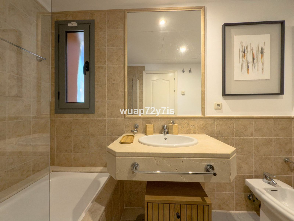 3 Bed Apartment for sale in Estepona Costa Del Sol, Málaga, Spain