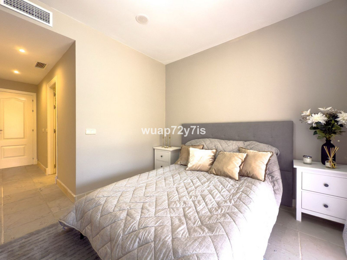 3 Bed Apartment for sale in Estepona Costa Del Sol, Málaga, Spain