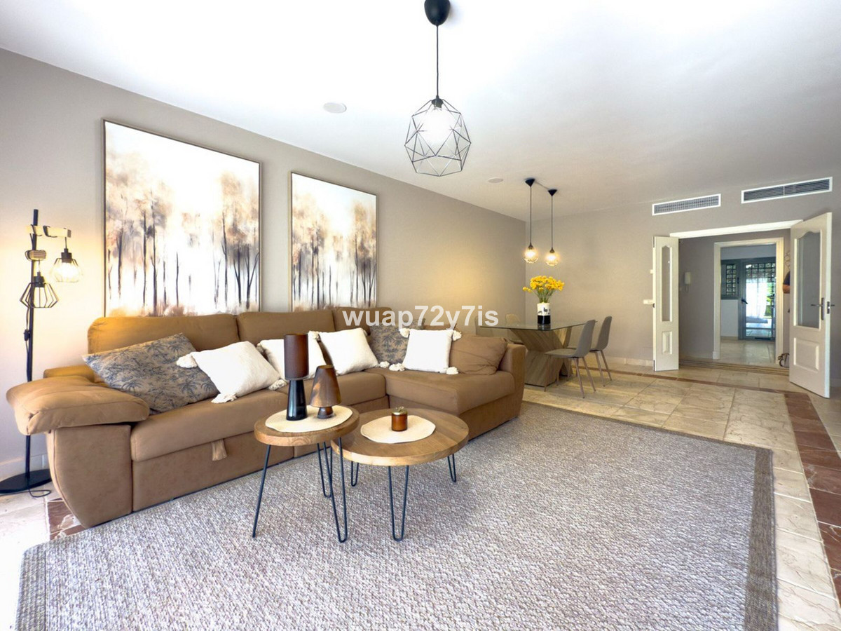 3 Bed Apartment for sale in Estepona Costa Del Sol, Málaga, Spain