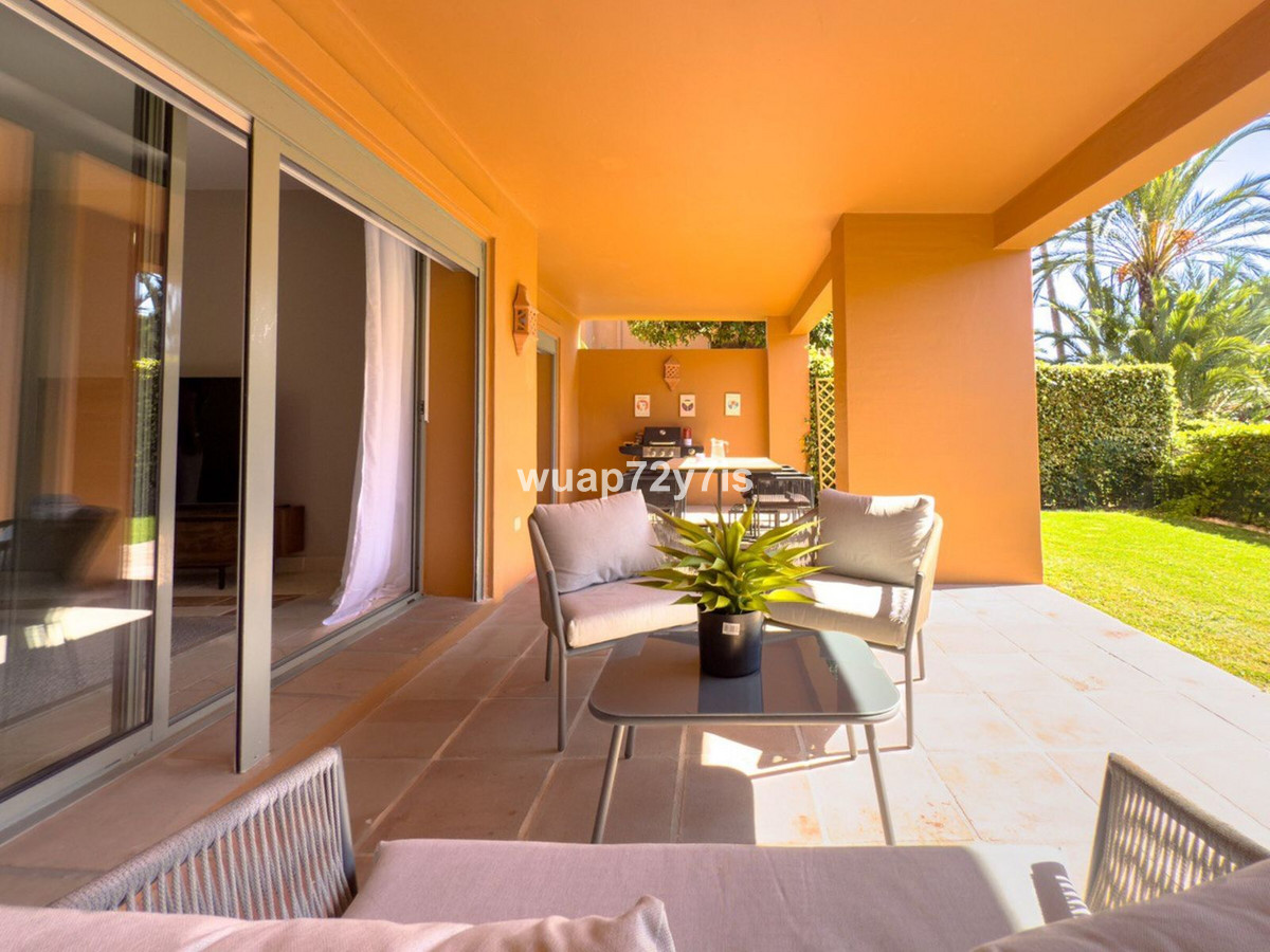 3 Bed Apartment for sale in Estepona Costa Del Sol, Málaga, Spain