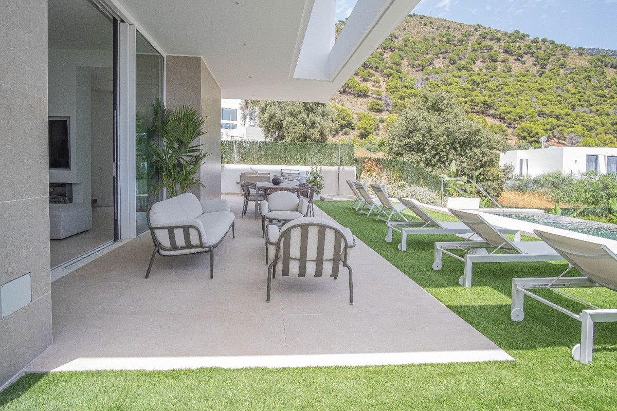Se vende Villa - Chalet de 6 dormitorios en Costa Del Sol, Málaga, España