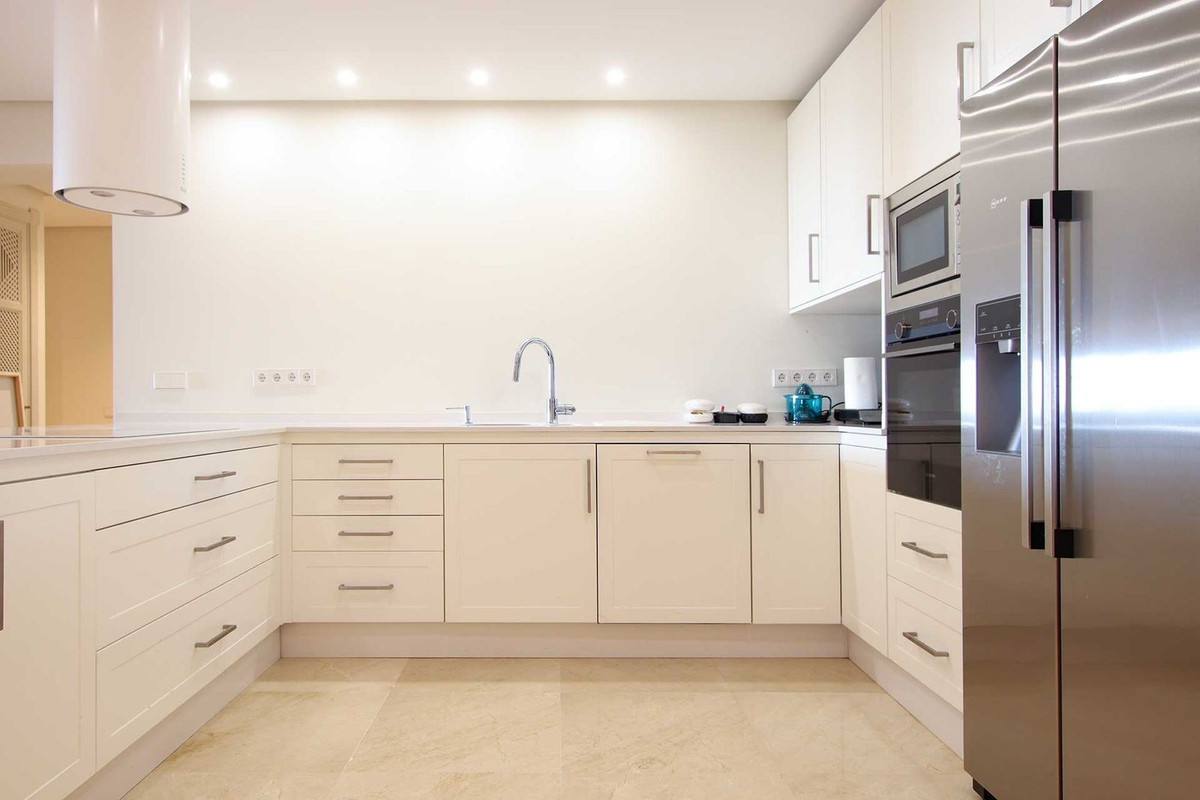 Se vende Apartamento Planta Baja de 4 dormitorios en Costa Del Sol, Málaga, España