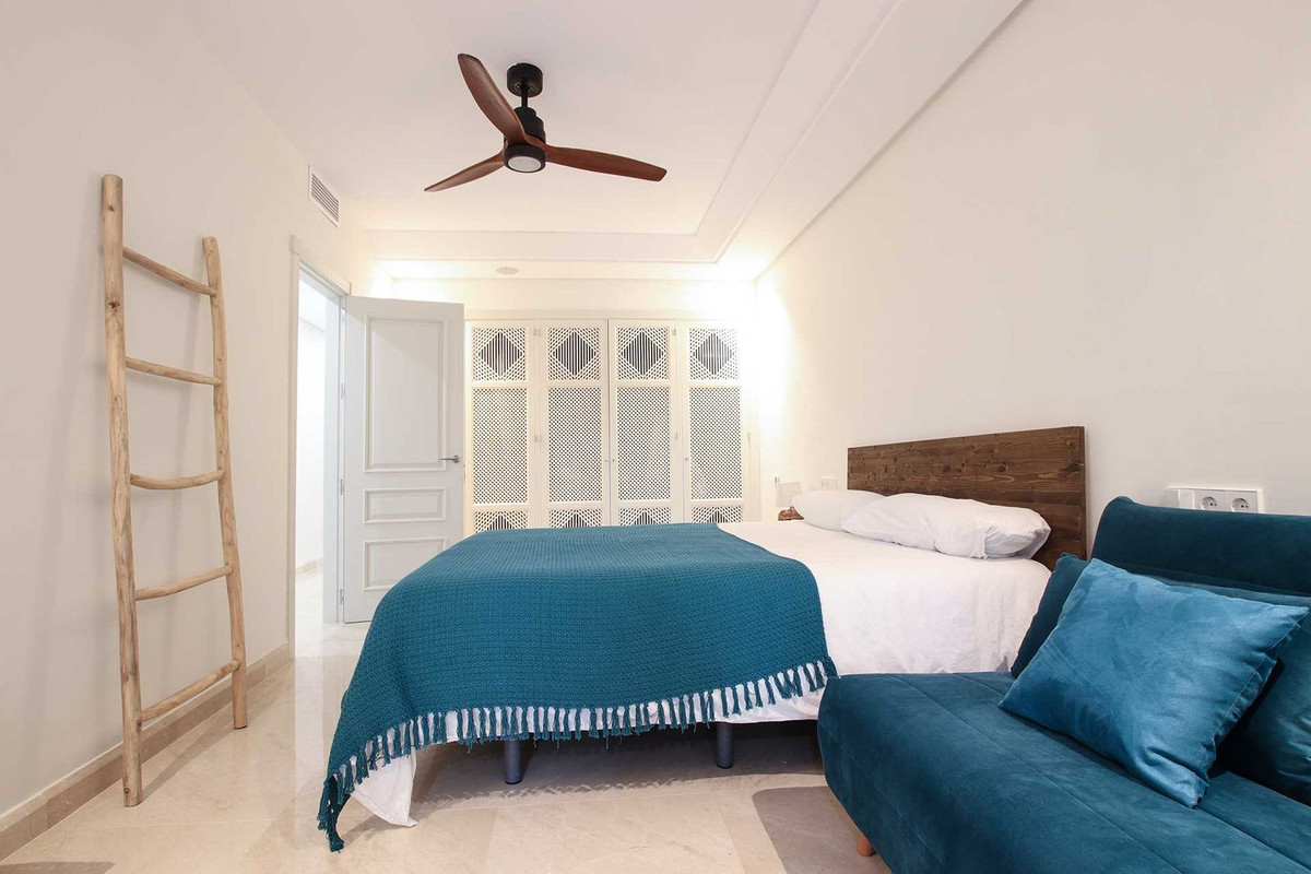 Se vende Apartamento Planta Baja de 4 dormitorios en Costa Del Sol, Málaga, España