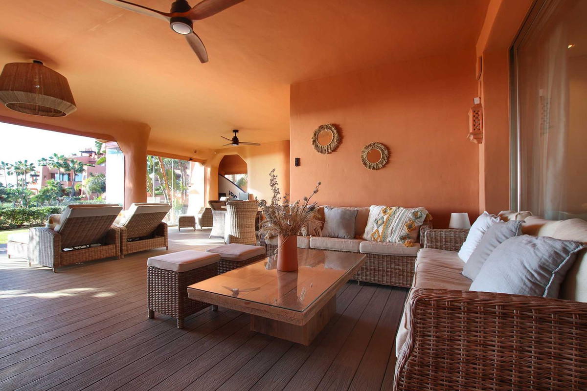 Se vende Apartamento Planta Baja de 4 dormitorios en Costa Del Sol, Málaga, España