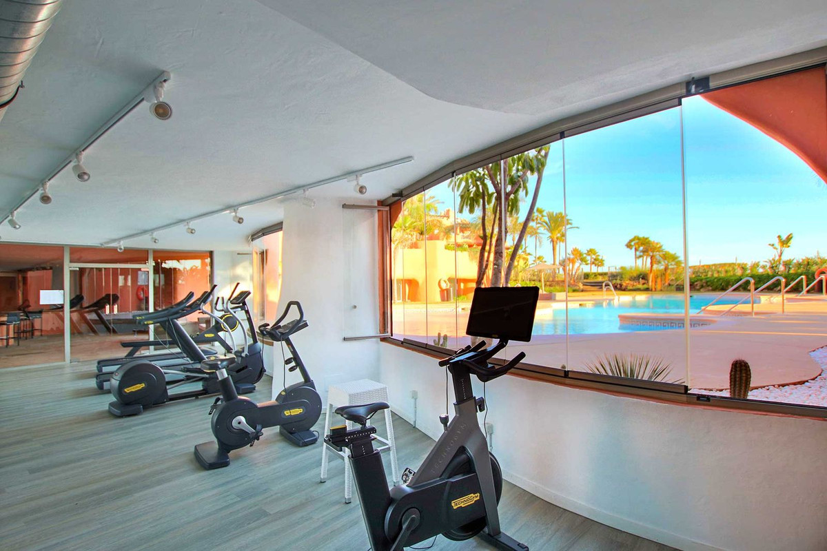 Se vende Apartamento Planta Baja de 4 dormitorios en Costa Del Sol, Málaga, España