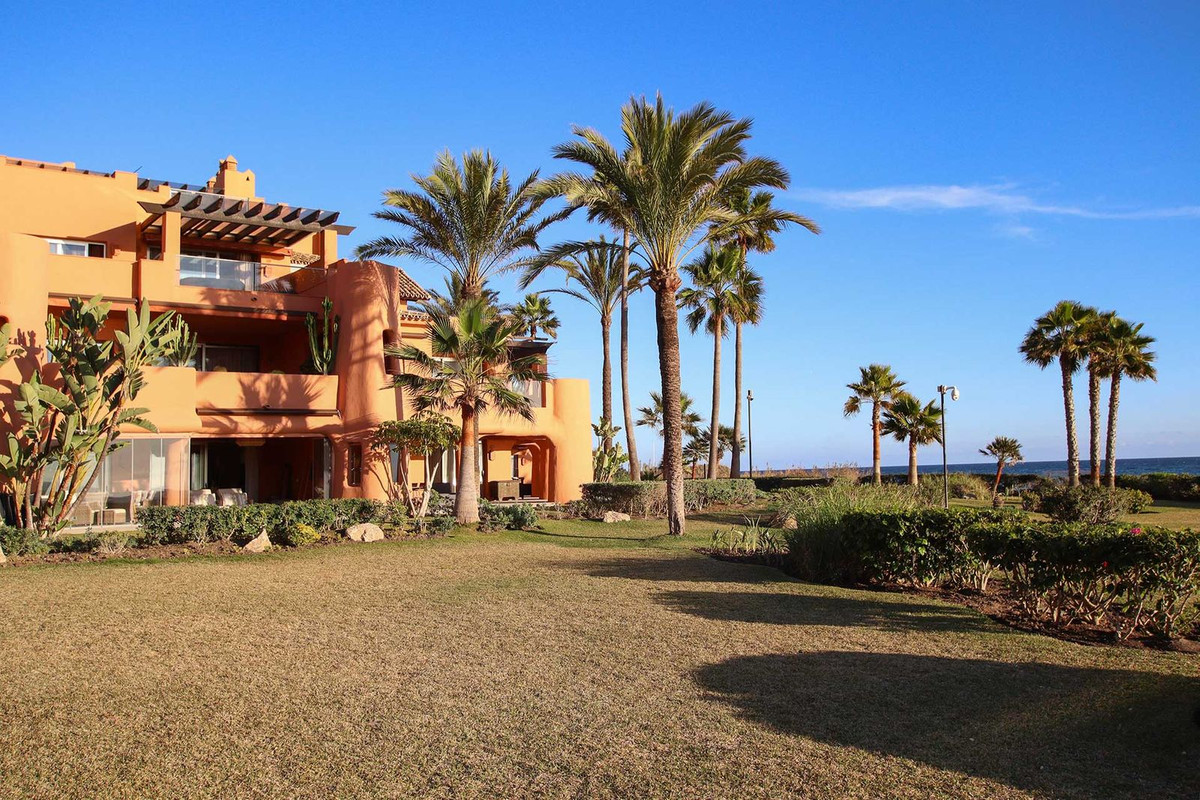 Se vende Apartamento Planta Baja de 4 dormitorios en Costa Del Sol, Málaga, España