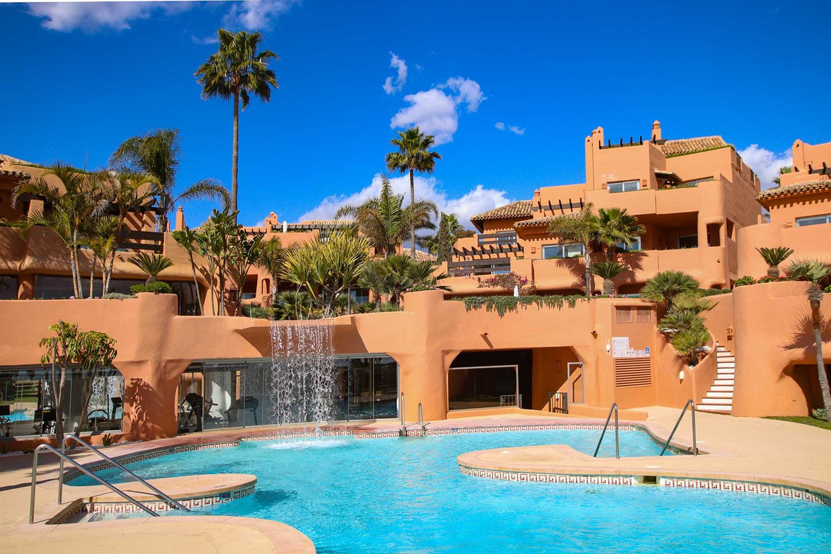 Se vende Apartamento Planta Baja de 4 dormitorios en Costa Del Sol, Málaga, España