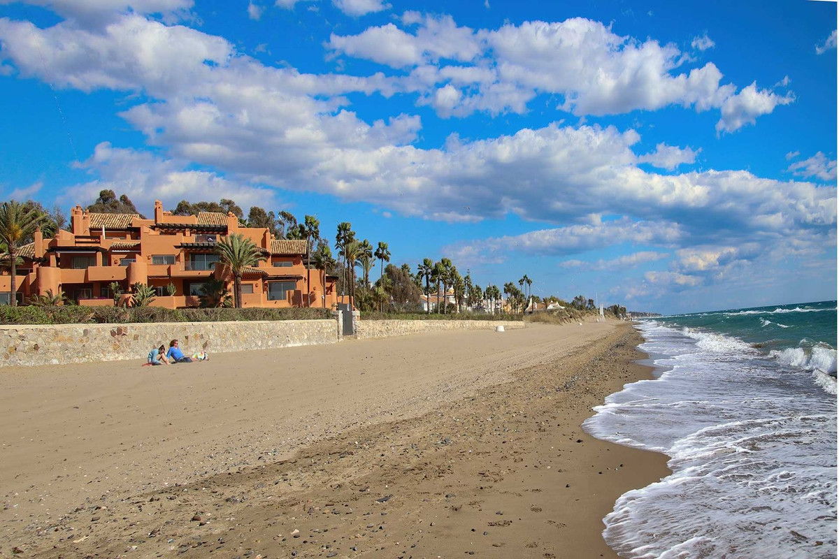 Se vende Apartamento Planta Baja de 4 dormitorios en Costa Del Sol, Málaga, España