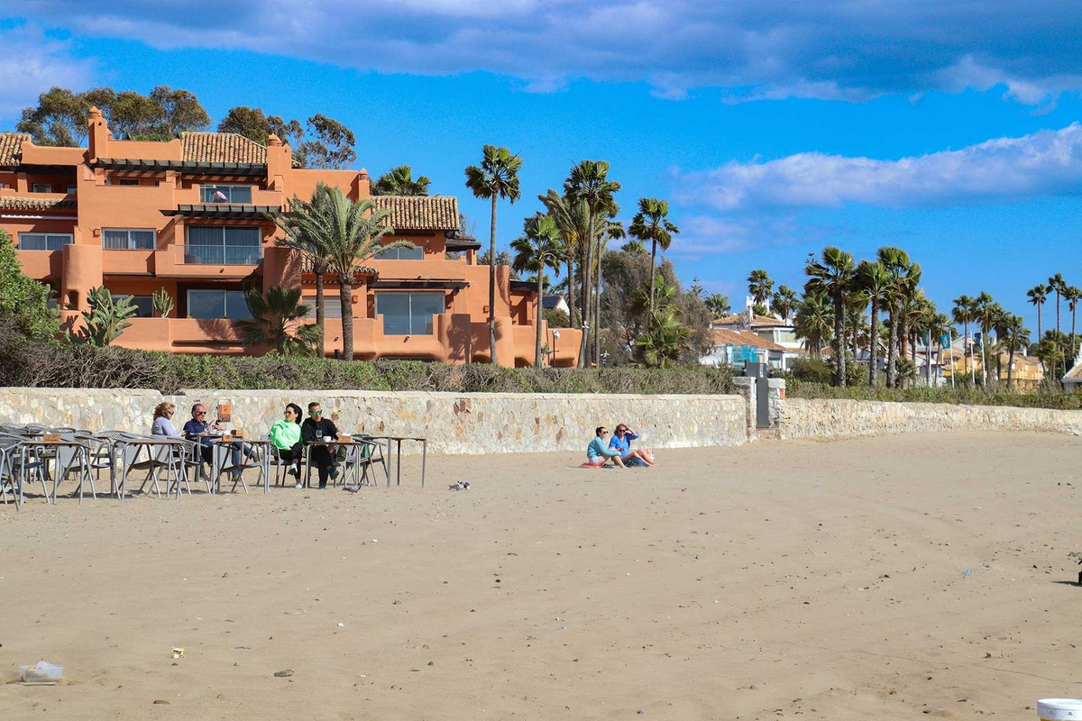 Se vende Apartamento Planta Baja de 4 dormitorios en Costa Del Sol, Málaga, España