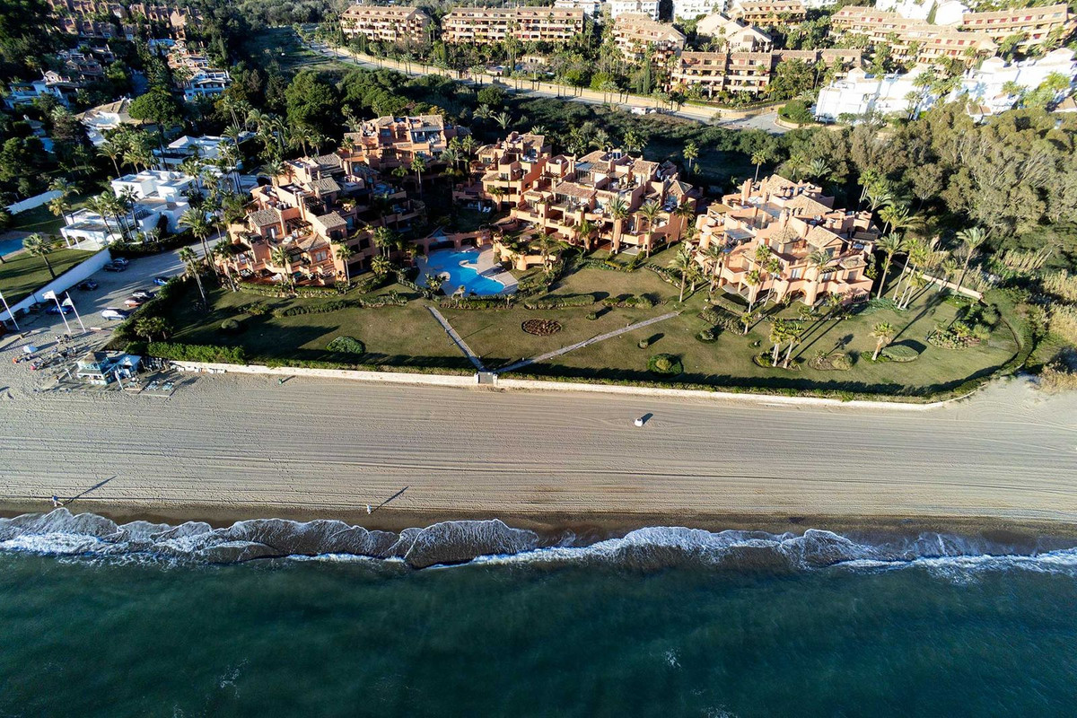 Se vende Apartamento Planta Baja de 4 dormitorios en Costa Del Sol, Málaga, España