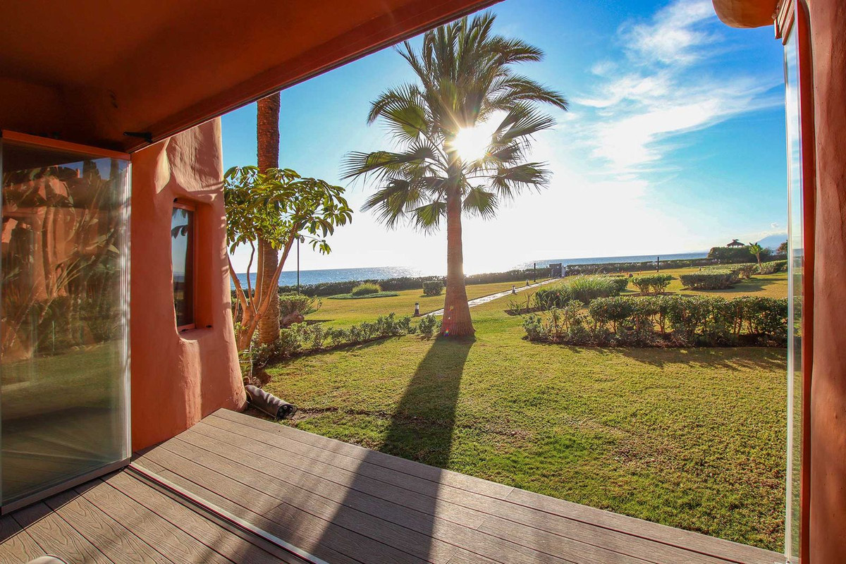 Se vende Apartamento Planta Baja de 4 dormitorios en Costa Del Sol, Málaga, España