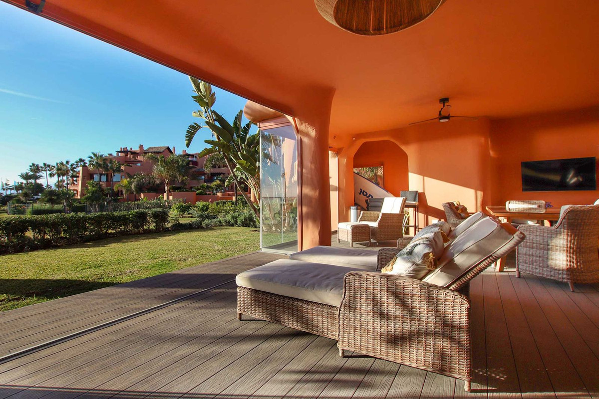 Se vende Apartamento Planta Baja de 4 dormitorios en Costa Del Sol, Málaga, España