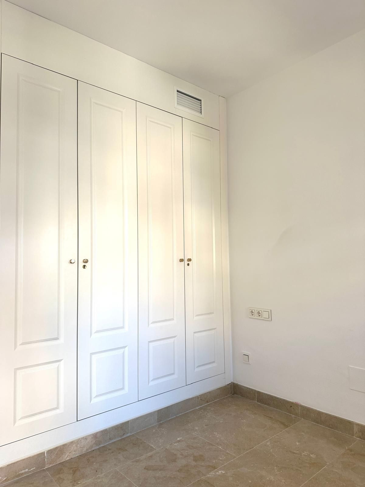 3 Bed Apartment for sale in La Duquesa Costa Del Sol, Málaga, Spain